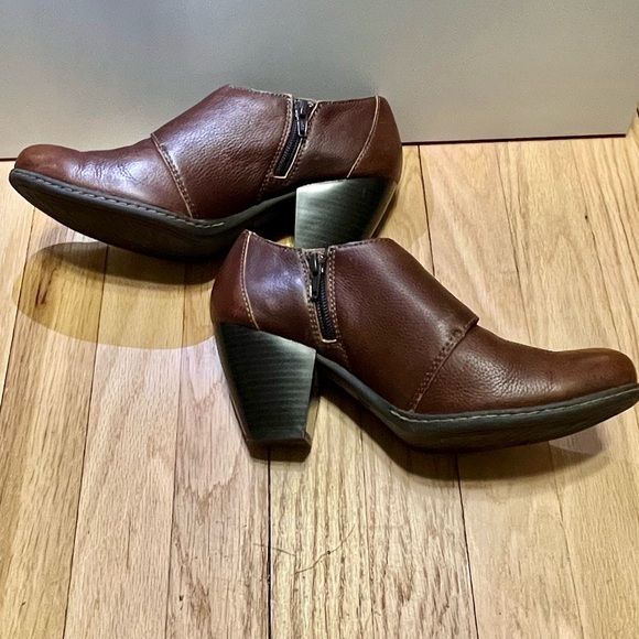 B.O.C. by Born, Leather Bootie - Picture 3 of 8